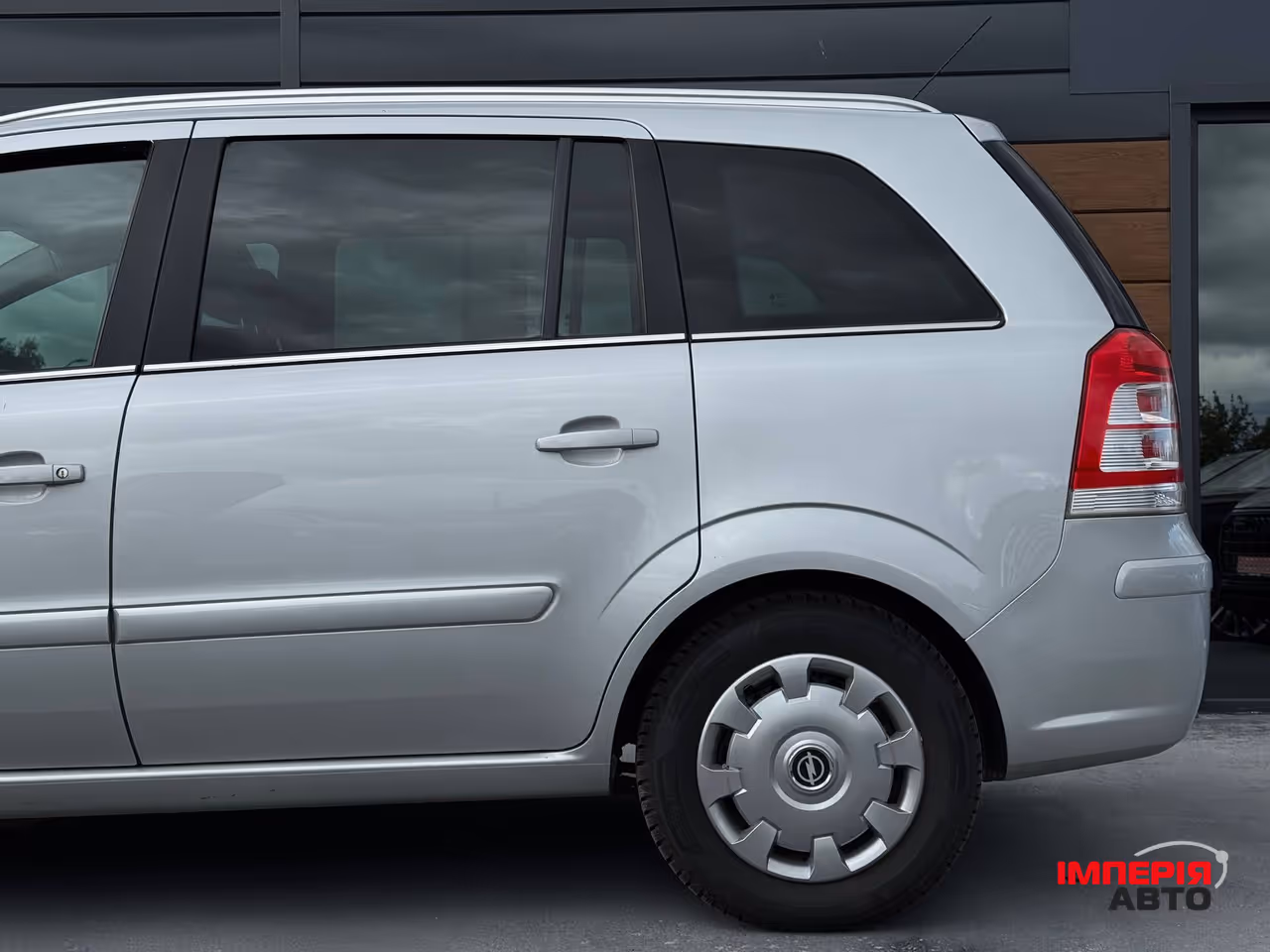 Opel Zafira - фото 13