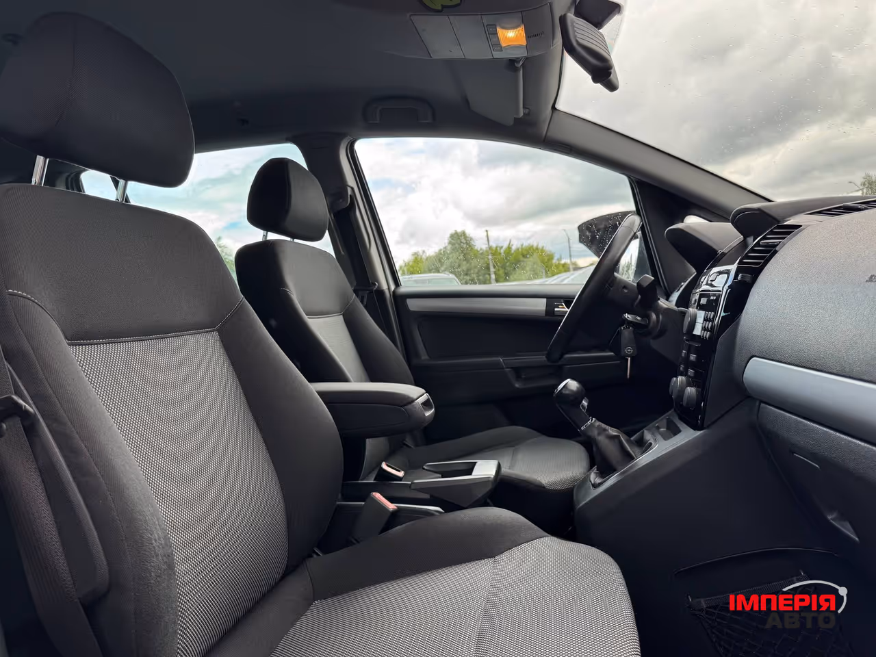 Opel Zafira - фото 45