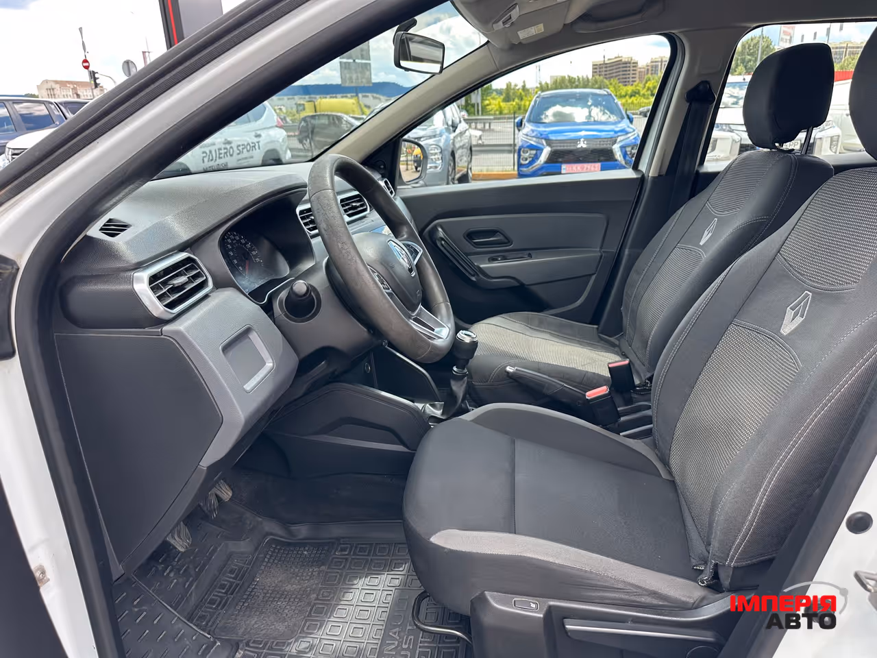Renault Duster - фото 13