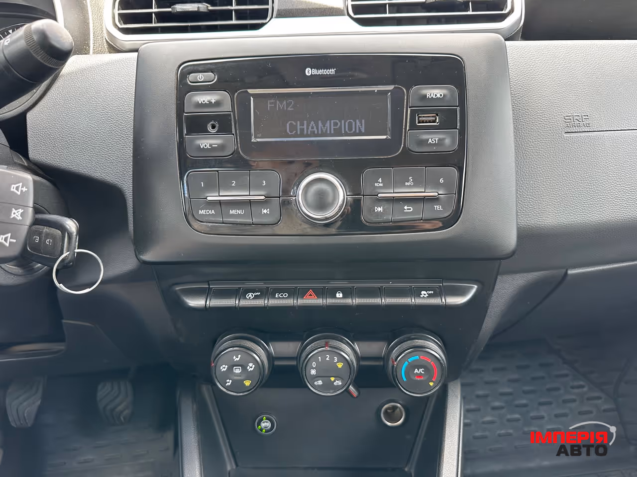 Renault Duster - фото 19