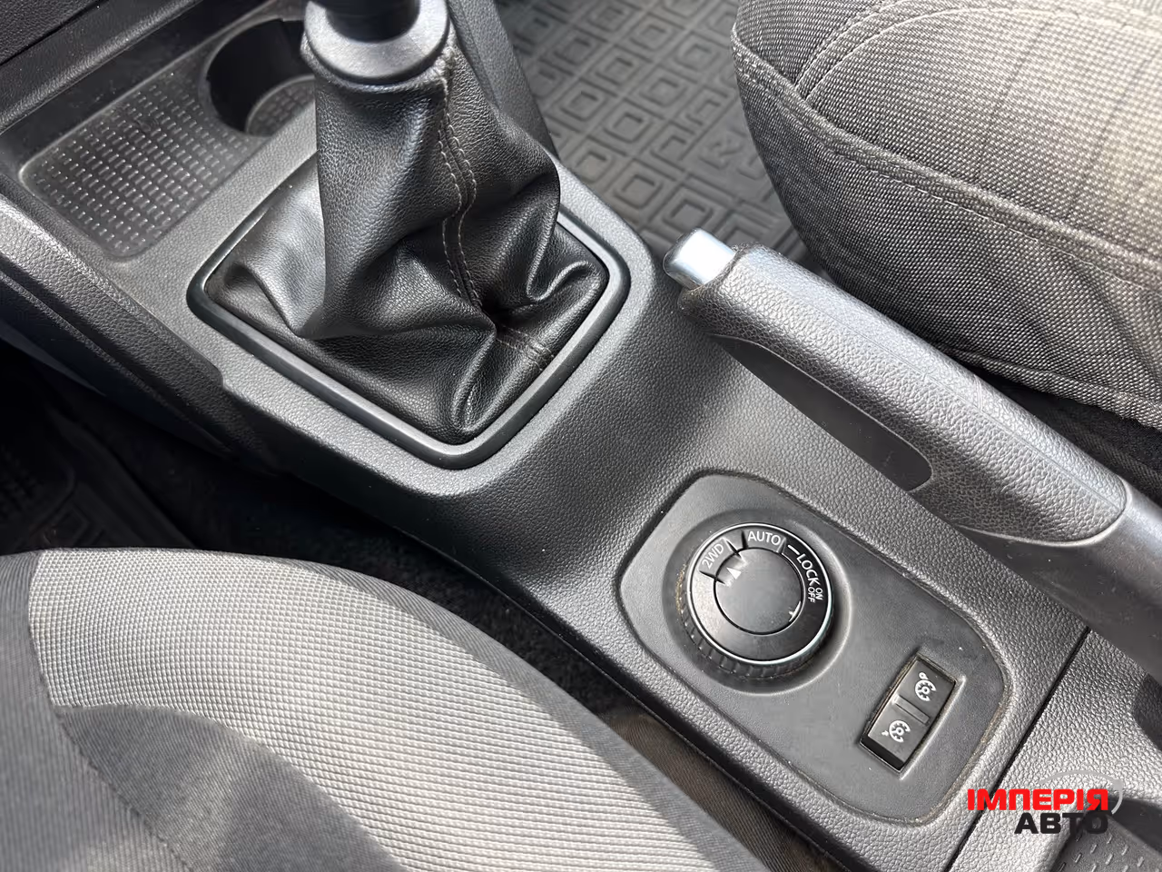 Renault Duster - фото 20