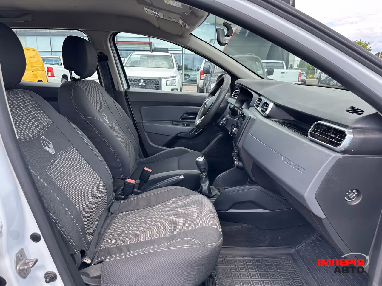 Renault Duster - фото 23
