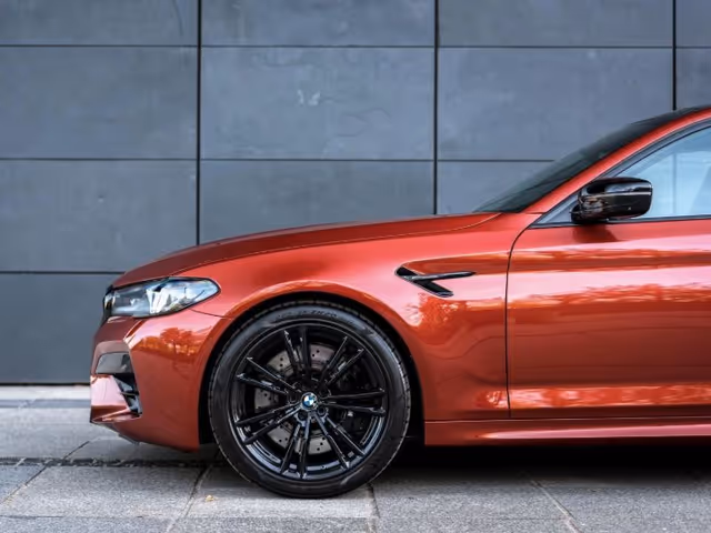 BMW M5 - фото 5