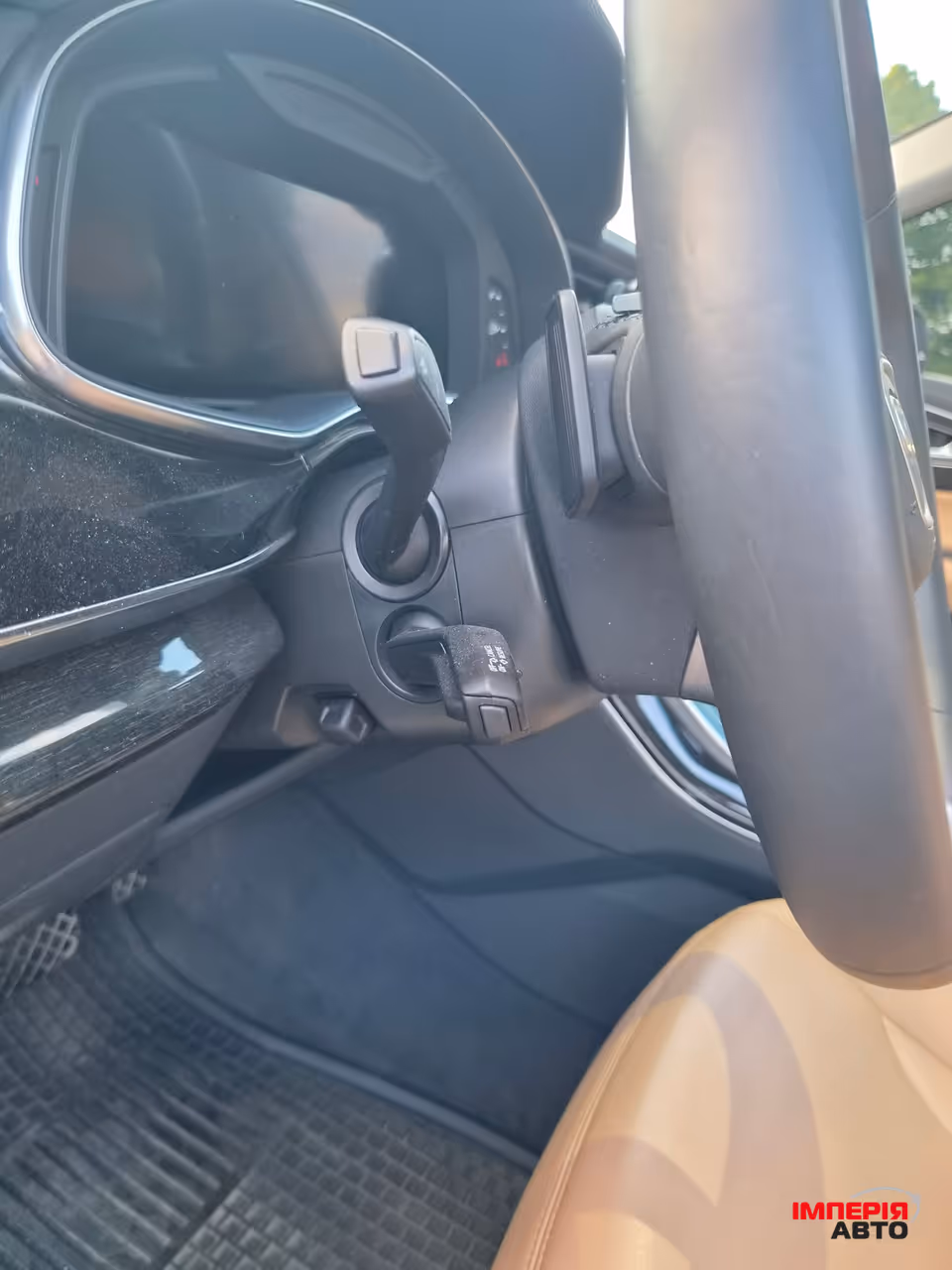 Audi Q7 - фото 24
