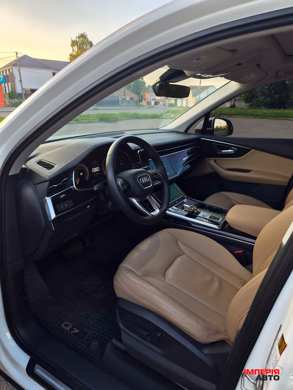 Audi Q7 - фото 35