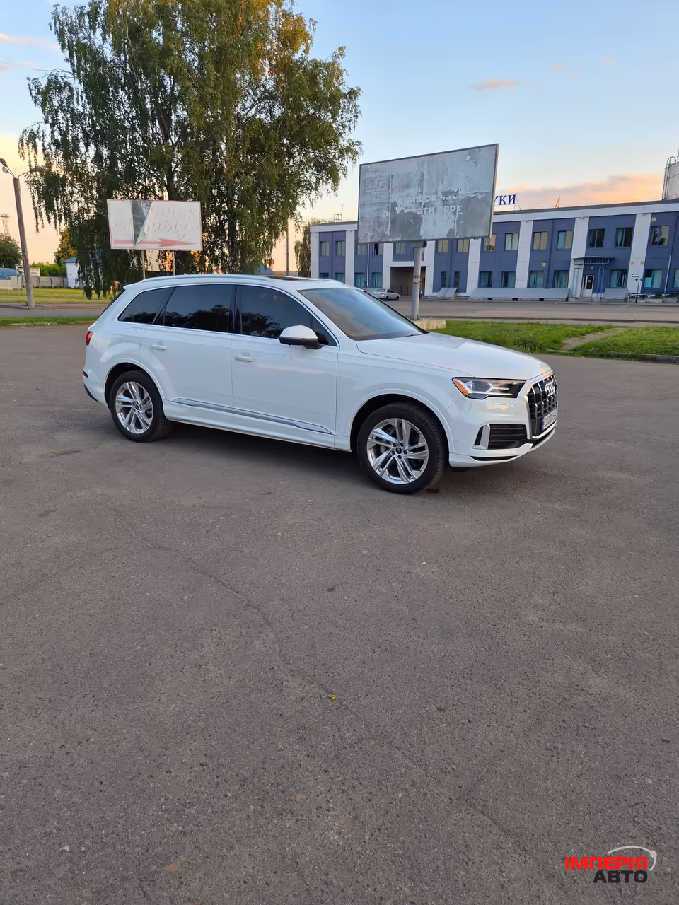 Audi Q7 - фото 12