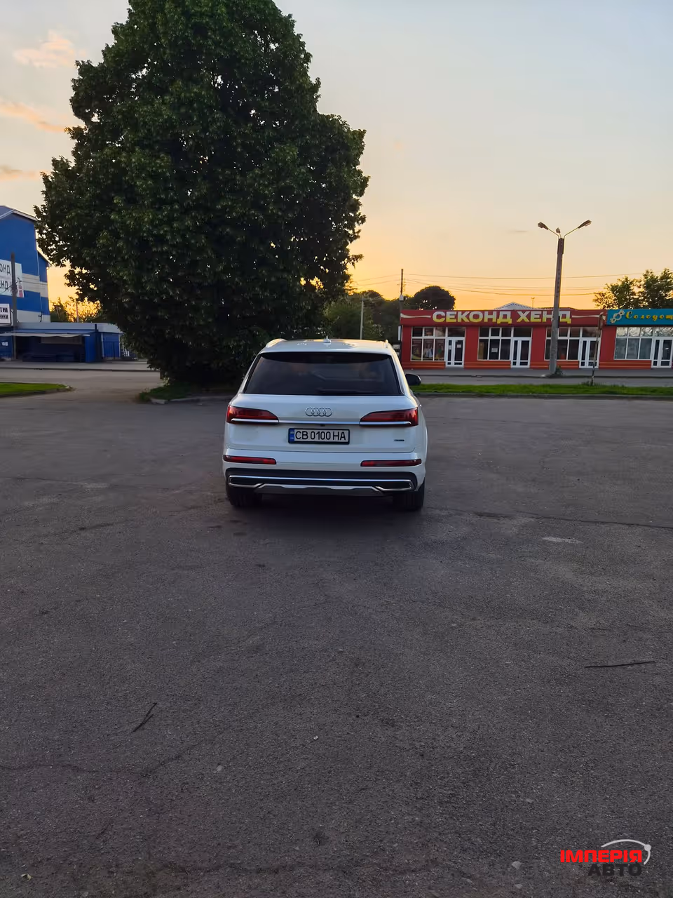 Audi Q7 - фото 8