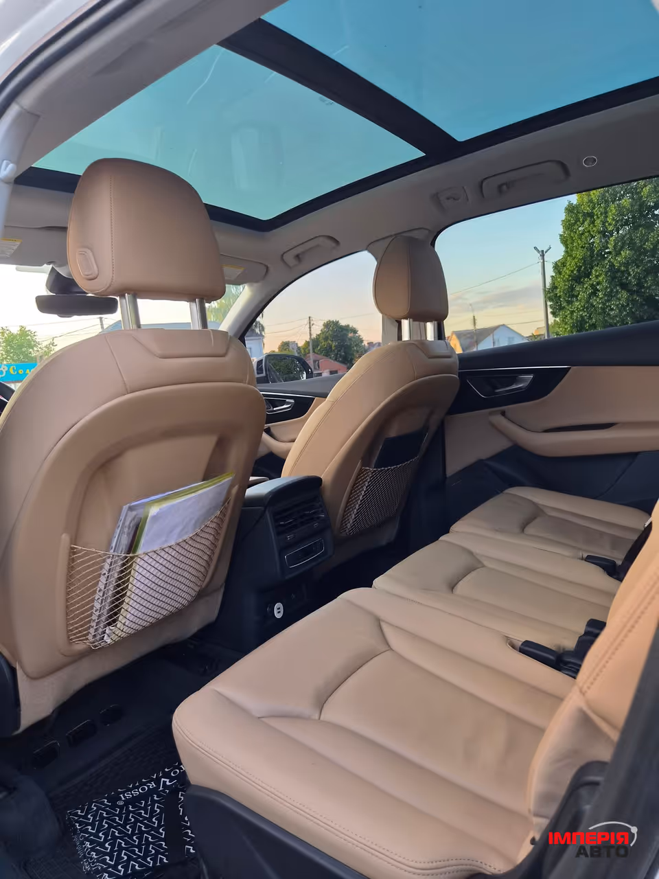 Audi Q7 - фото 28