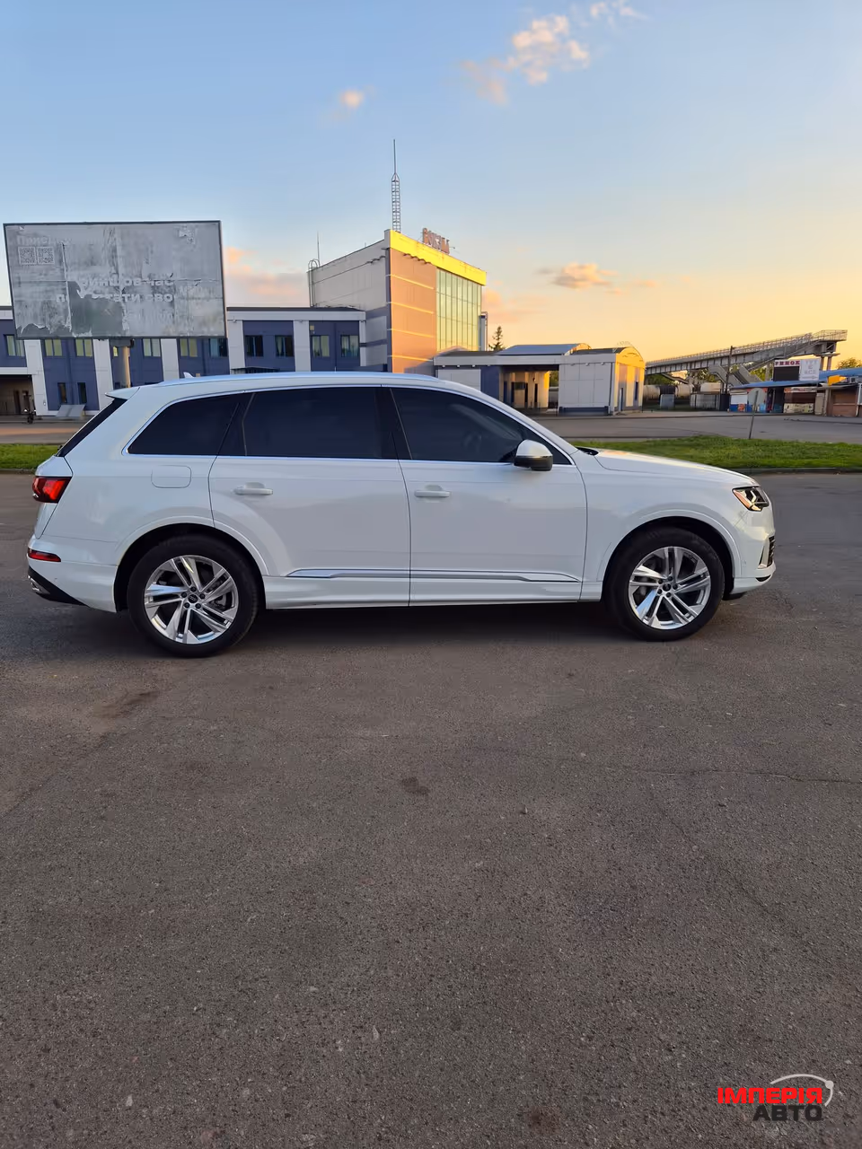 Audi Q7 - фото 43