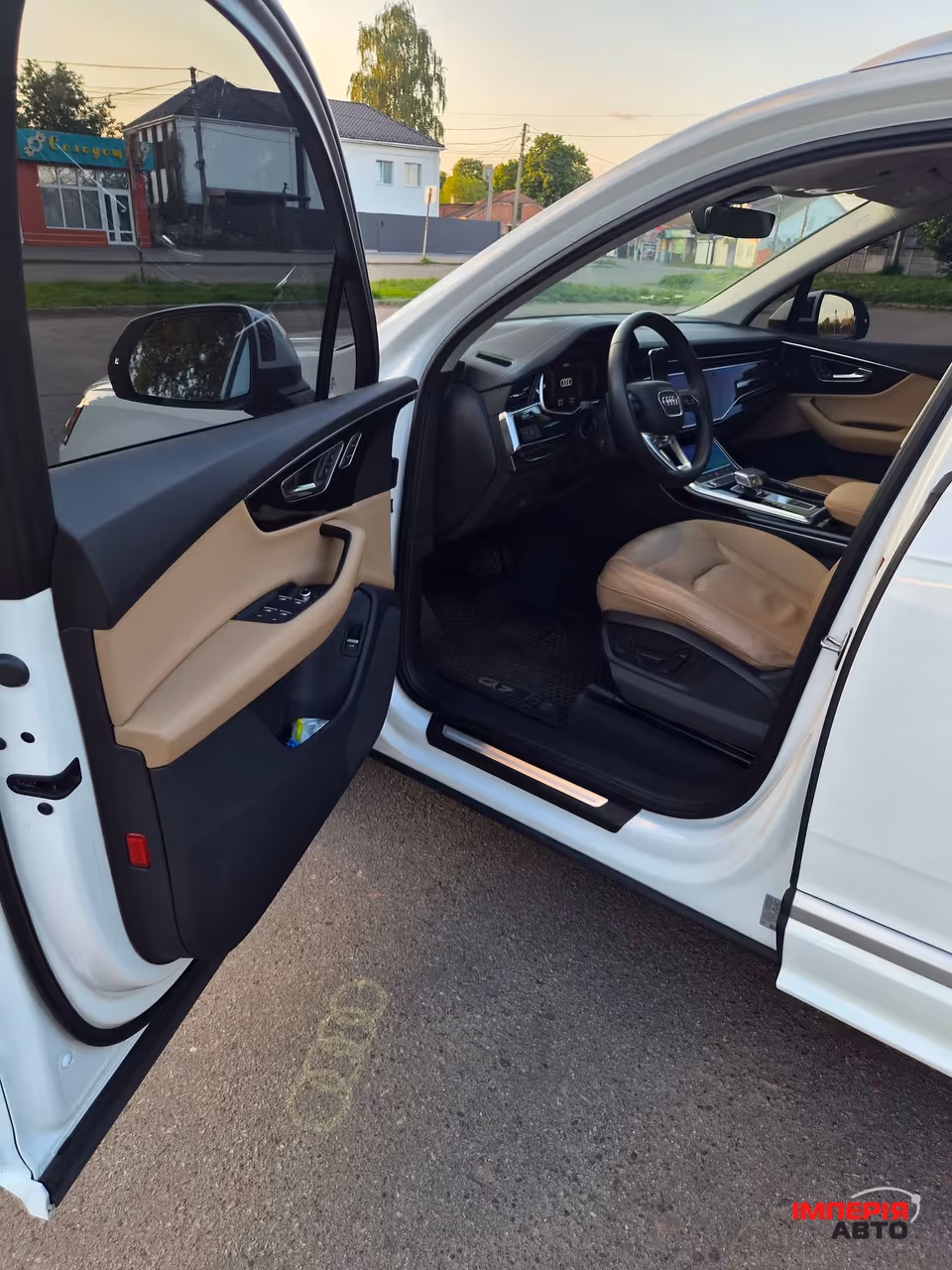 Audi Q7 - фото 30