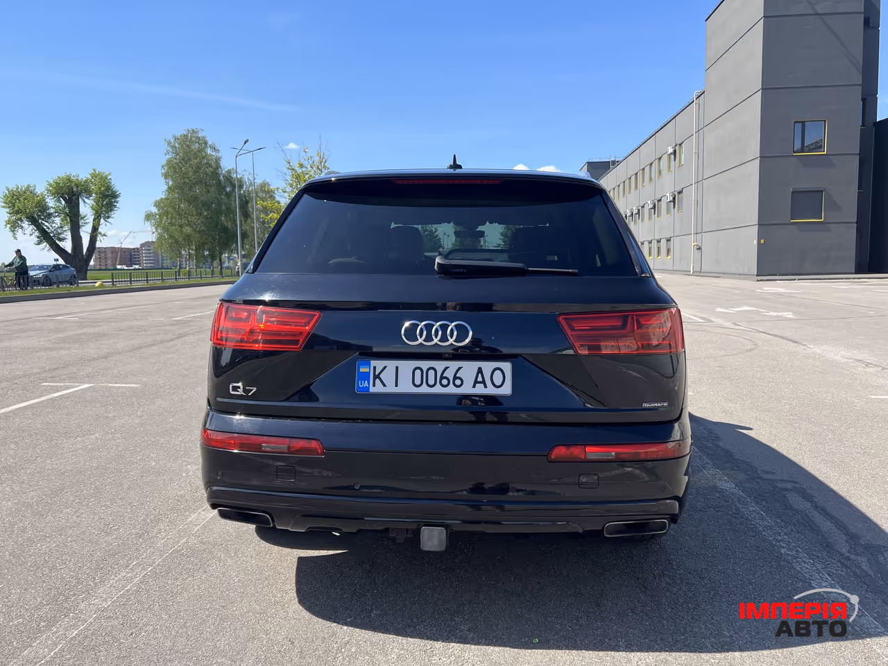 Audi Q7 - фото 13
