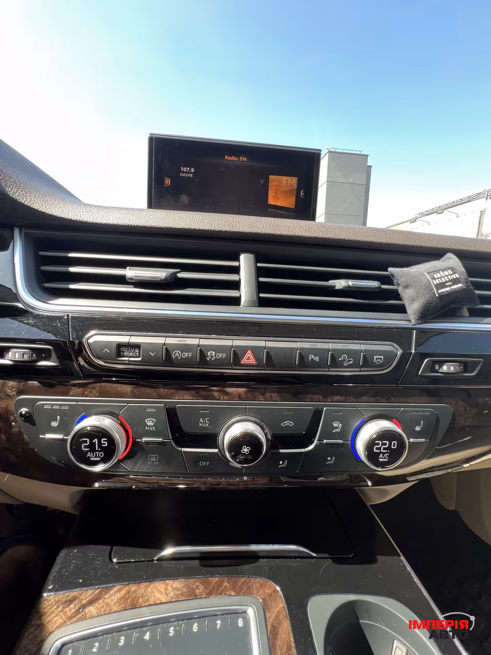 Audi Q7 - фото 40