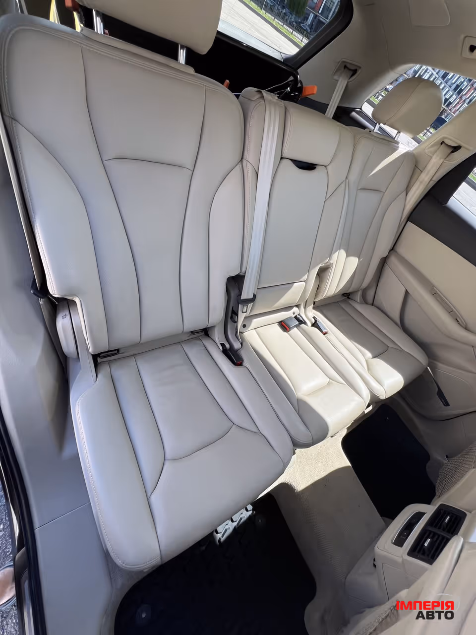 Audi Q7 - фото 26