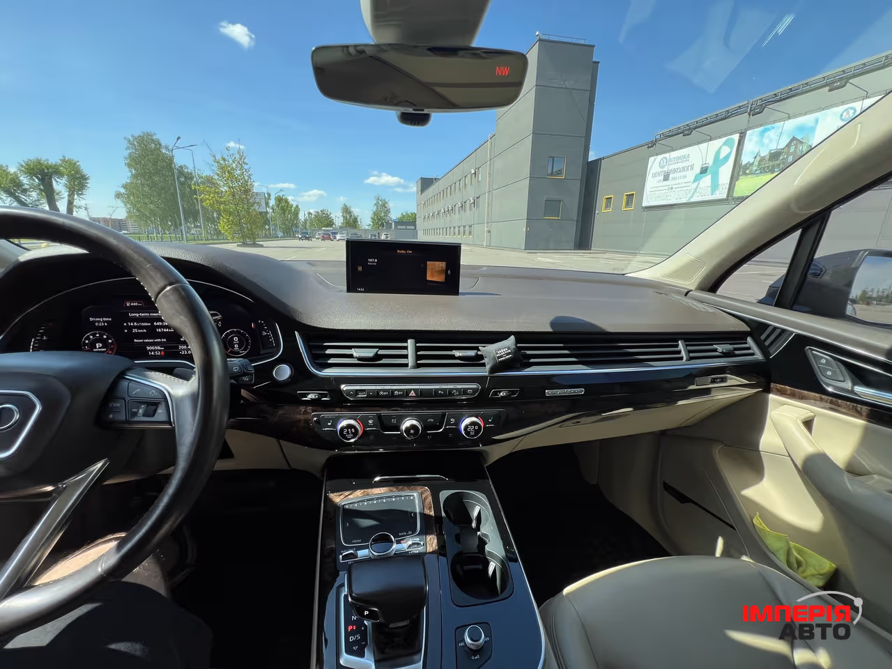 Audi Q7 - фото 3
