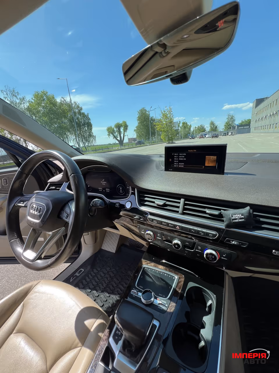 Audi Q7 - фото 34