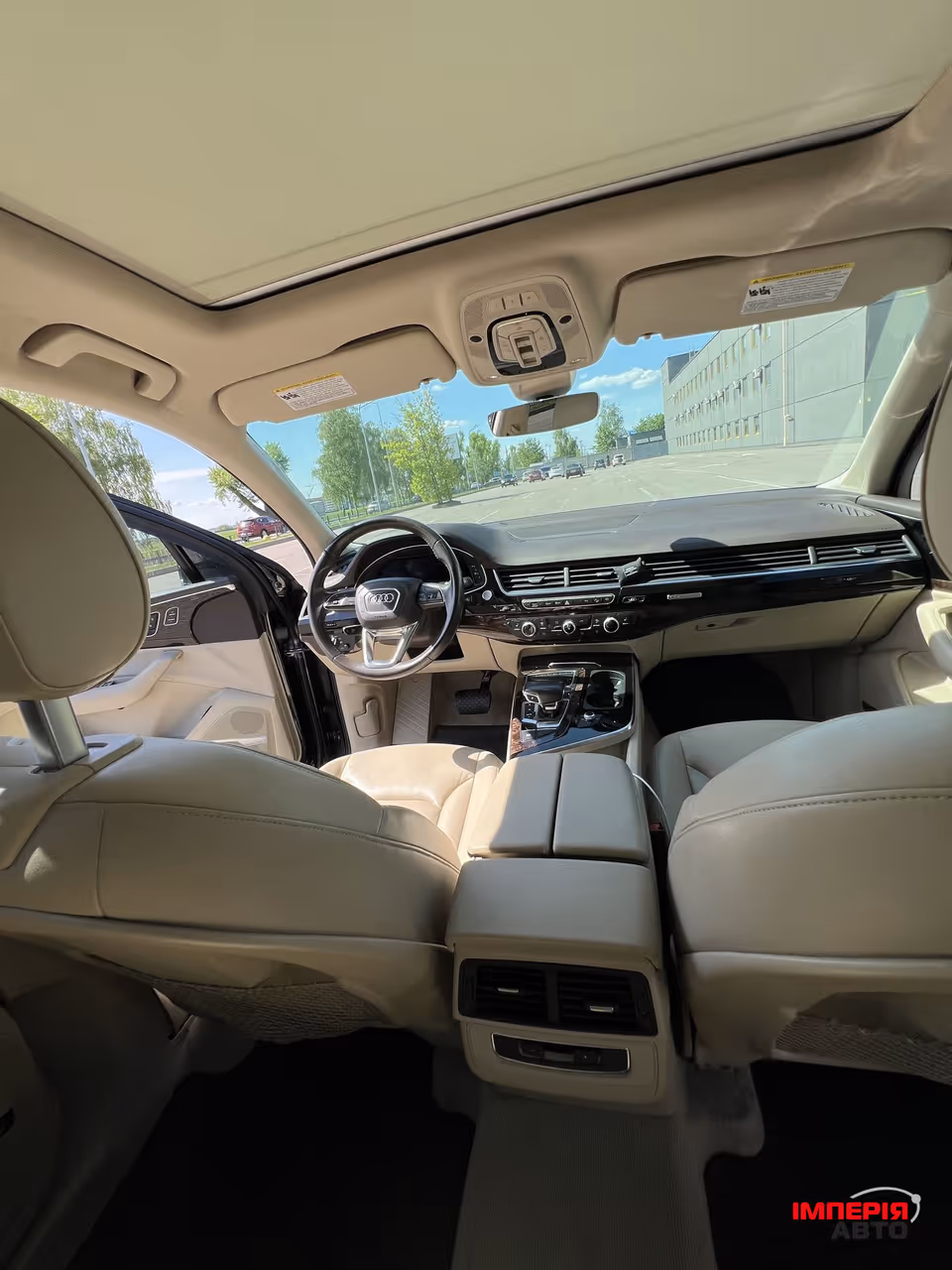Audi Q7 - фото 28