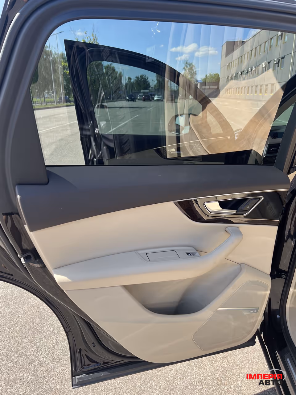 Audi Q7 - фото 23