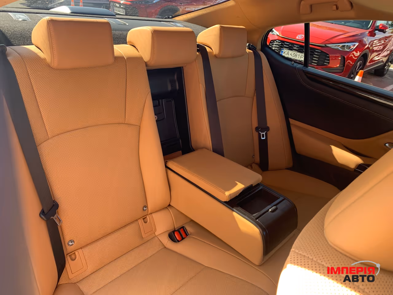 Lexus ES - фото 18