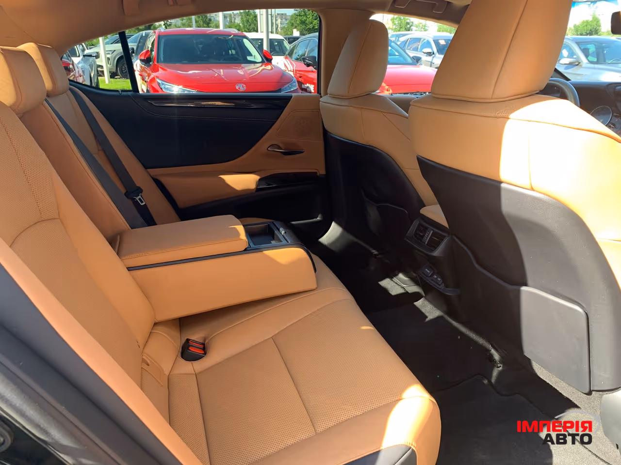 Lexus ES - фото 17