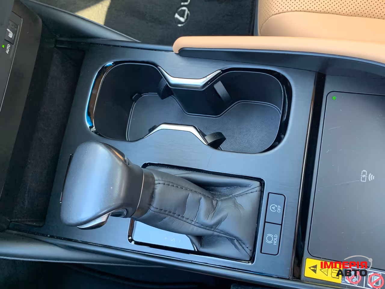 Lexus ES - фото 34