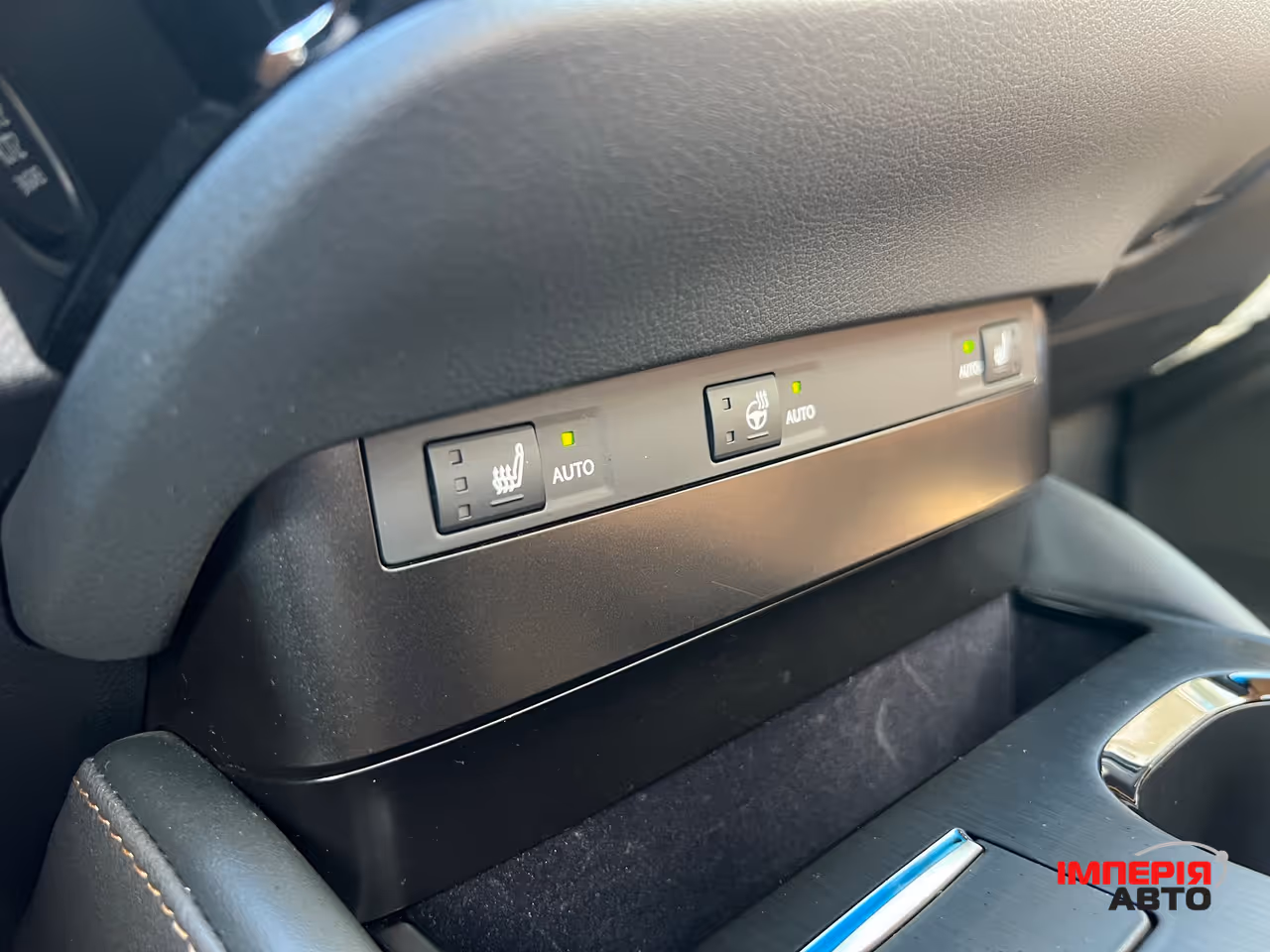 Lexus ES - фото 34