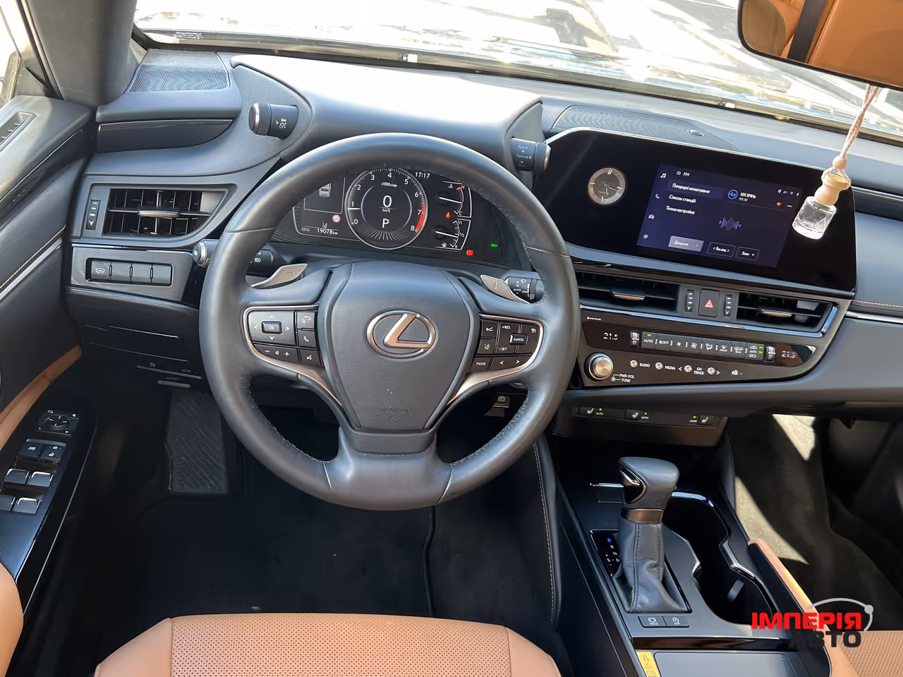 Lexus ES - фото 10