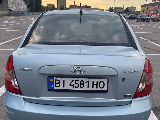 Hyundai Accent - фото 3