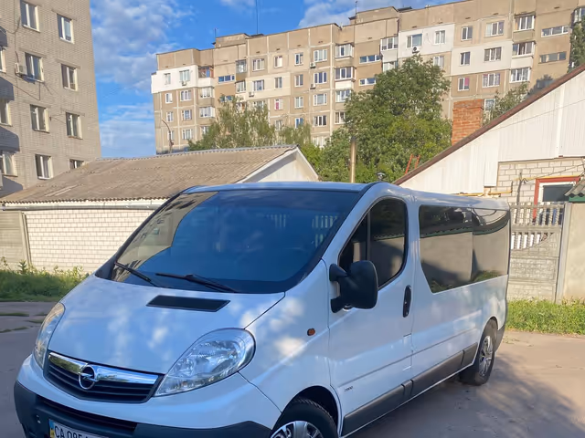 Opel Vivaro - фото 1