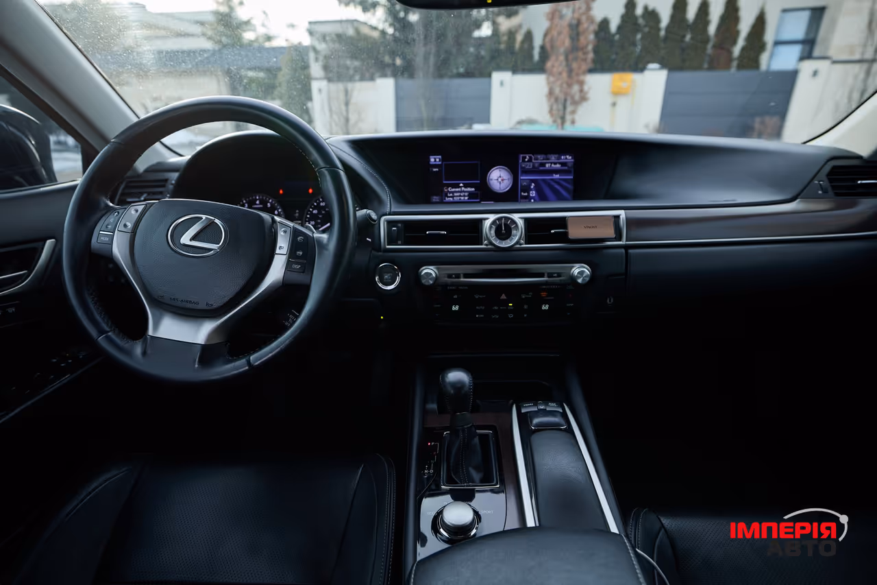 Lexus GS - фото 3