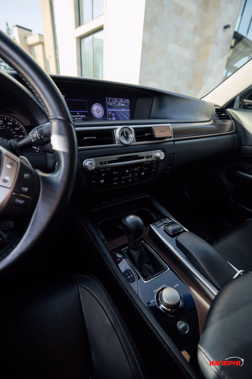 Lexus GS - фото 5