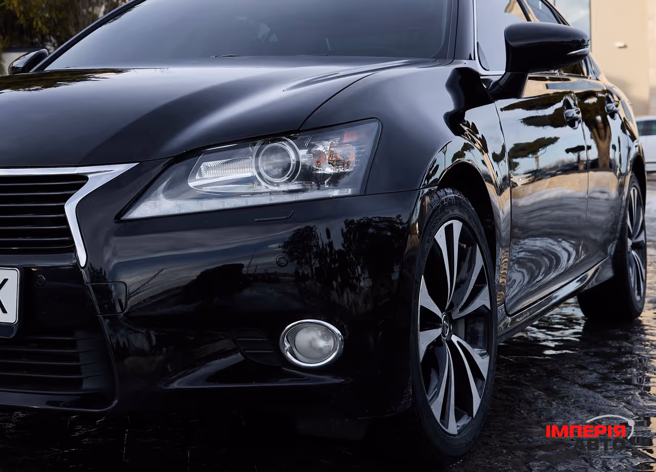 Lexus GS - фото 2