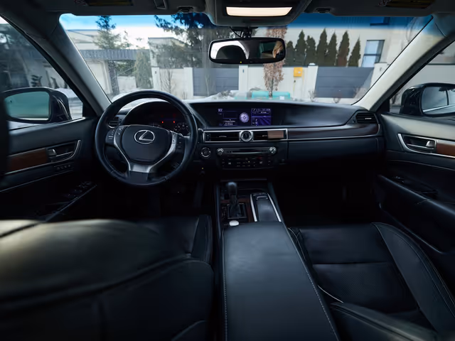 Lexus GS - фото 4