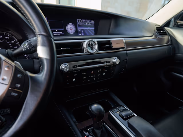 Lexus GS - фото 5