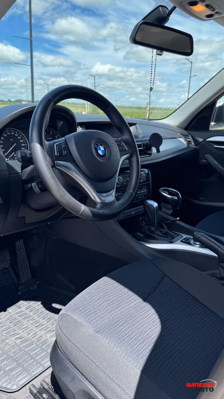 BMW X1 - фото 7
