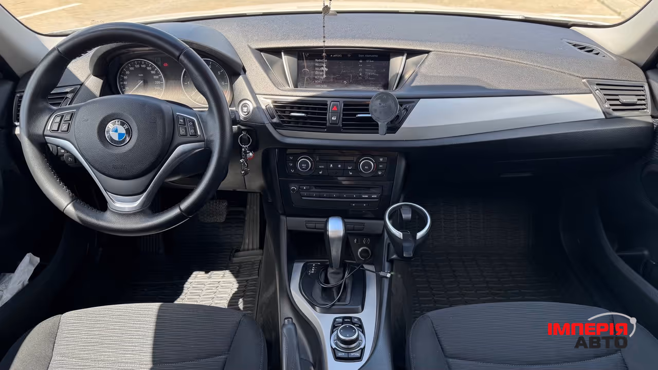 BMW X1 - фото 8