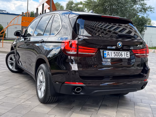 BMW X5 - фото 2