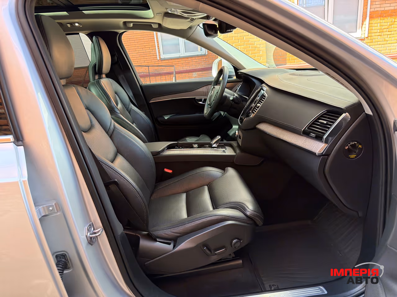 Volvo XC90 - фото 19