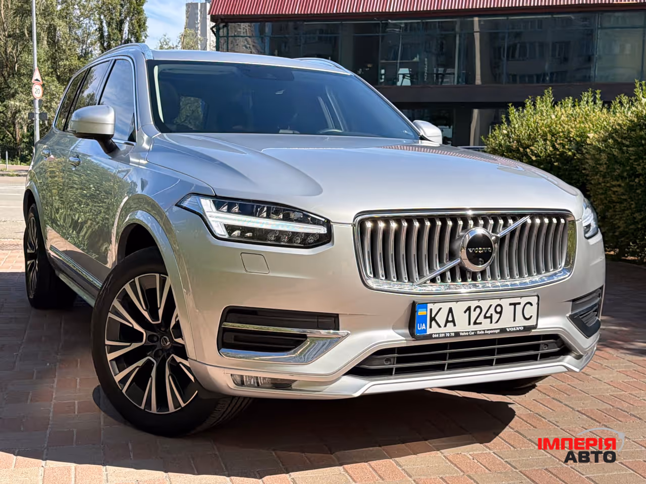 Volvo XC90 - фото 1