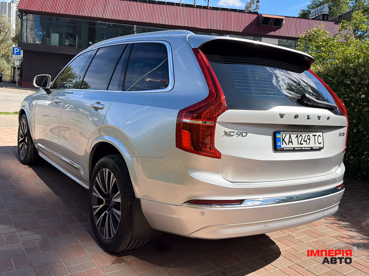 Volvo XC90 - фото 10