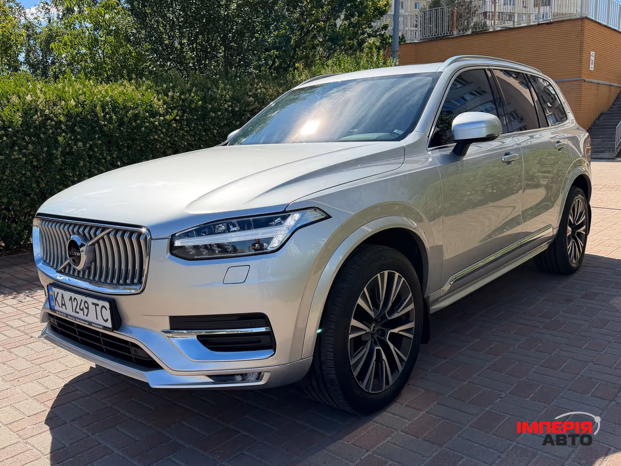 Volvo XC90 - фото 12