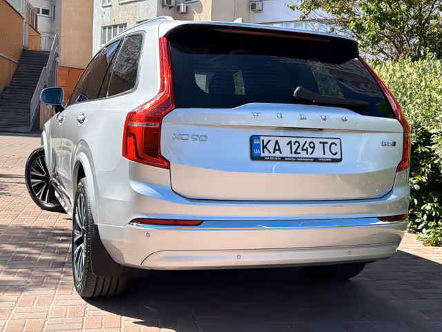 Volvo XC90 - фото 2