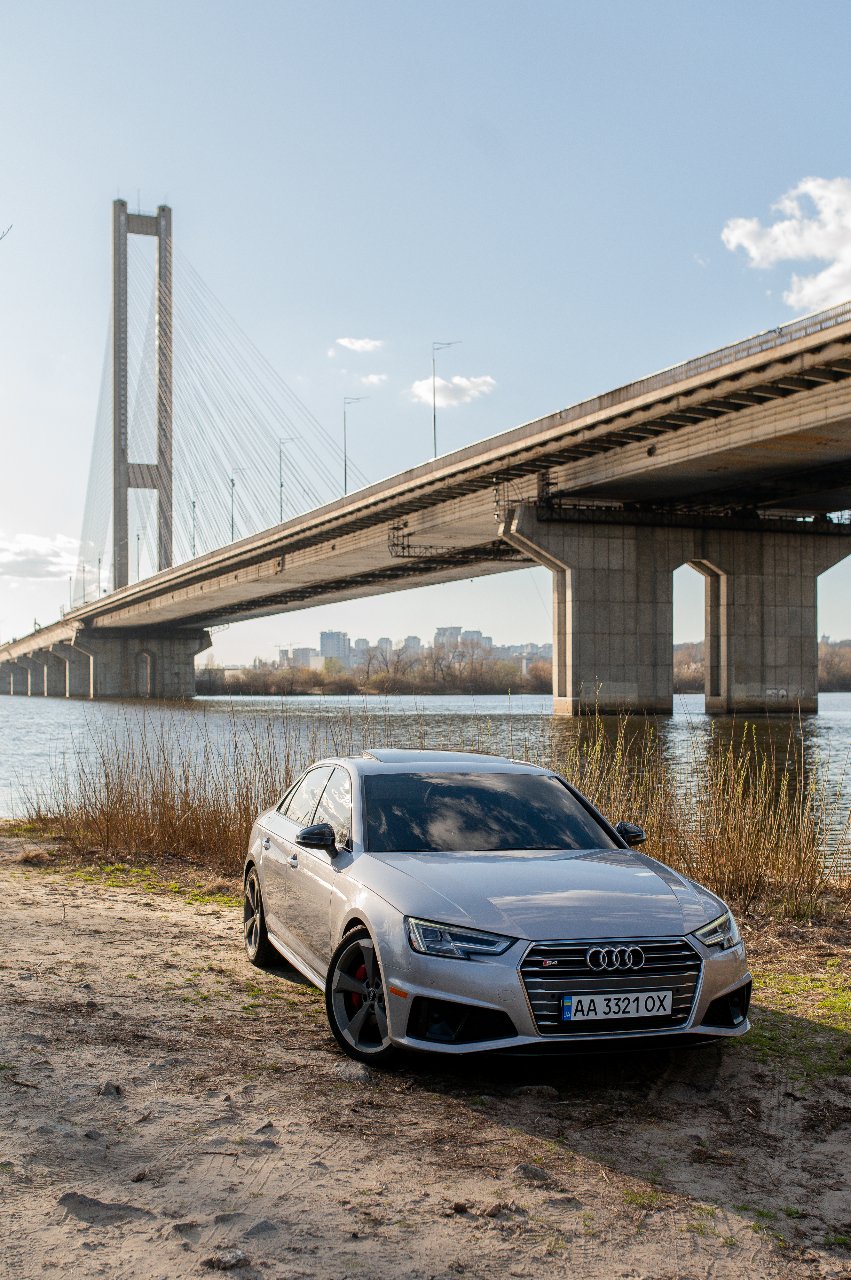 Audi S4 - фото 19