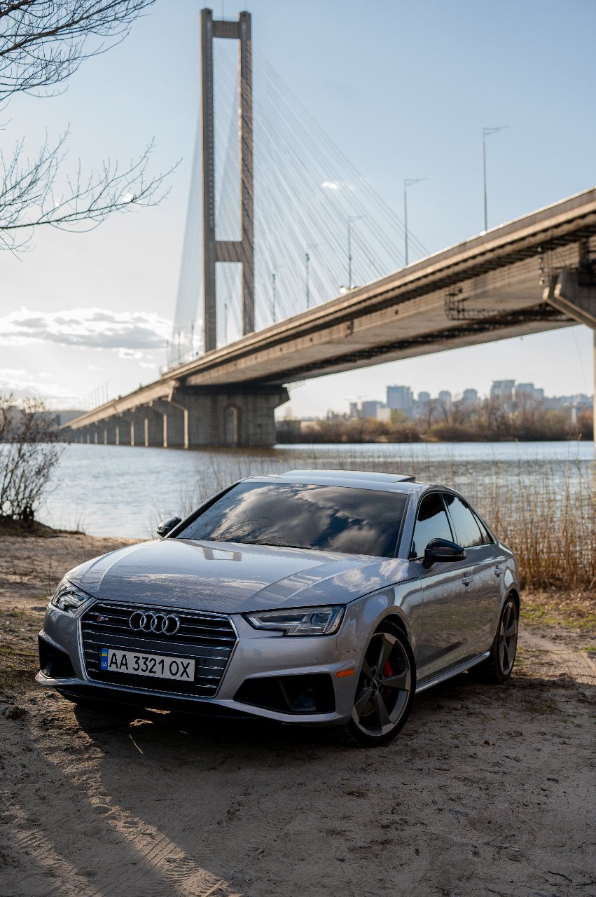 Audi S4 - фото 20