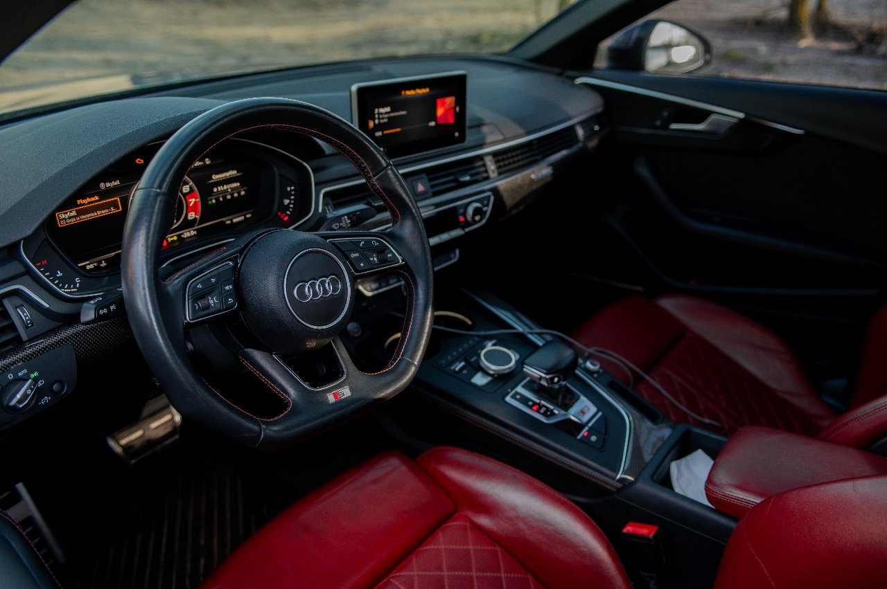 Audi S4 - фото 17