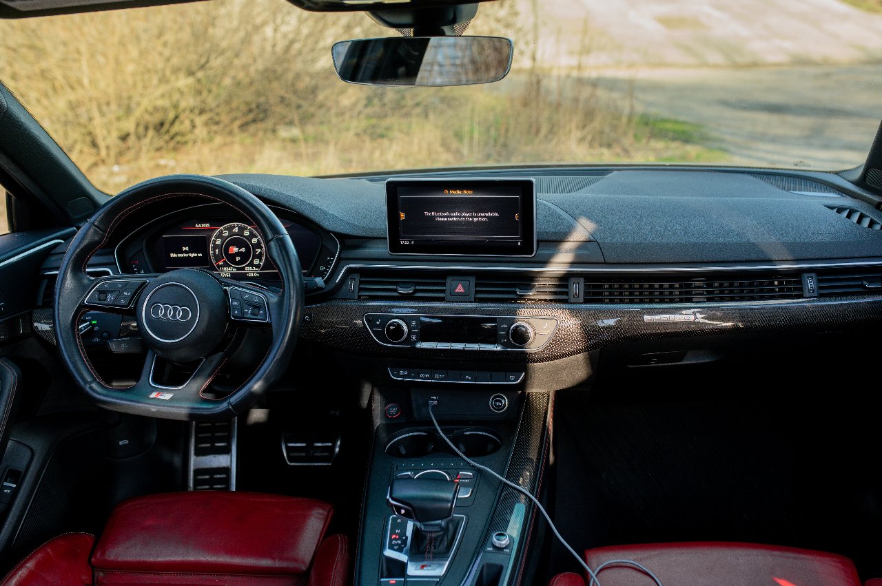 Audi S4 - фото 7