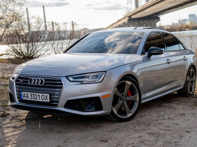 Audi S4 - зображення 2