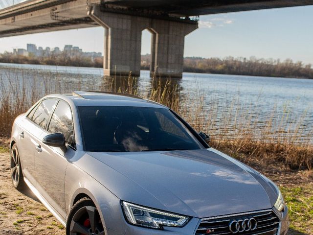 Audi S4 - зображення 1
