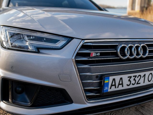 Audi S4 - зображення 3