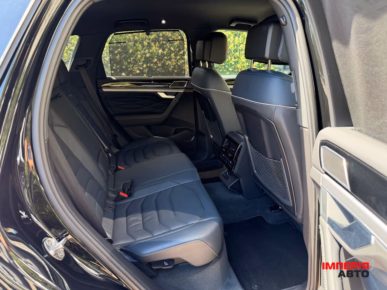Volkswagen Touareg - фото 20