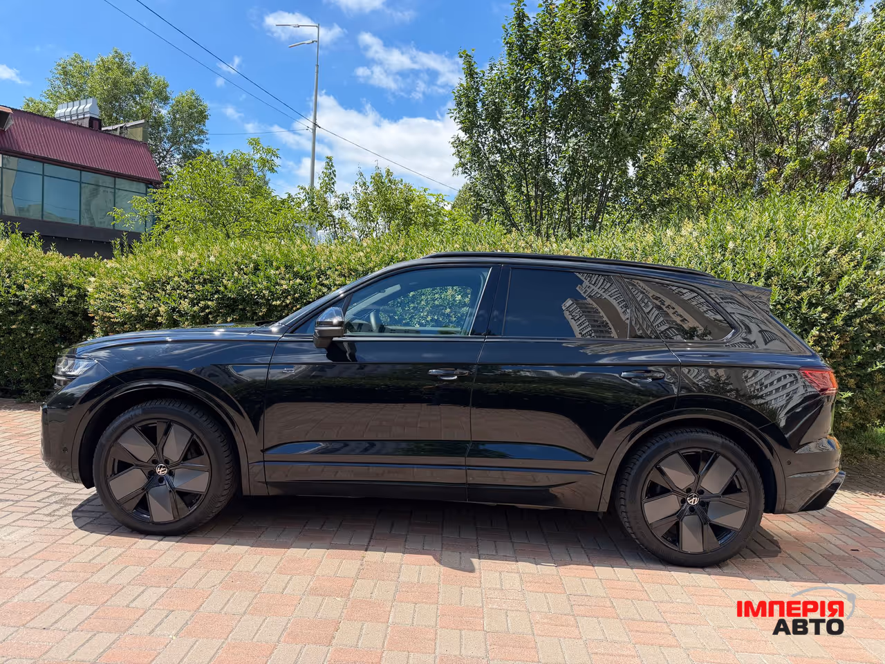 Volkswagen Touareg - фото 11